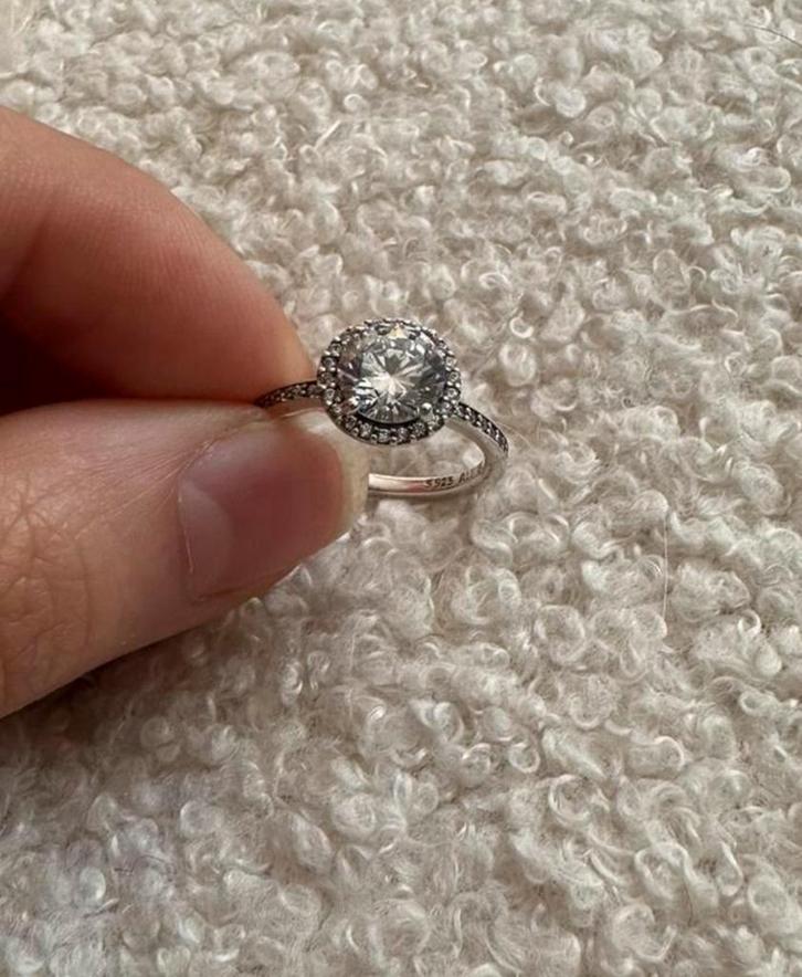 Pandora ring rond trouwen verloven, Sieraden, Tassen en Uiterlijk, Ringen, Nieuw, Dame, Zilver, Zilver, Met strass, Ophalen of Verzenden
