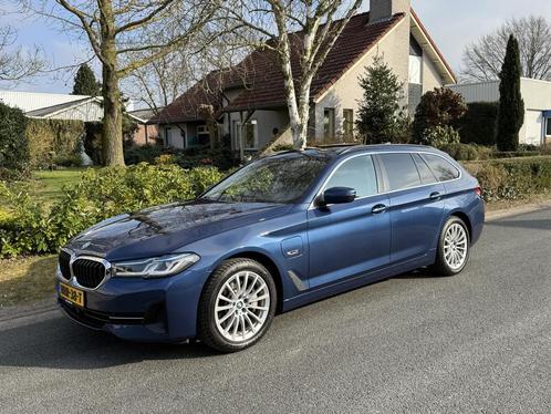 BMW 5-serie Touring 530e xDrive High Executive 292PK Pano•, Auto's, BMW, Bedrijf, Te koop, 5-Serie, 4x4, ABS, Achteruitrijcamera