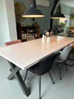 Eikenhouten eettafel 240x100 met industriële stalen poten, Huis en Inrichting, Tafels | Eettafels, Ophalen, Gebruikt, 100 tot 150 cm