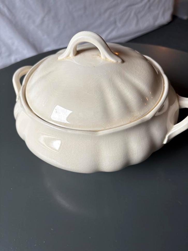Regout Dekschal - Vintage Aardewerk, Huis en Inrichting, Keuken | Servies, Gebruikt, Schaal of Schalen, Overige stijlen, Aardewerk