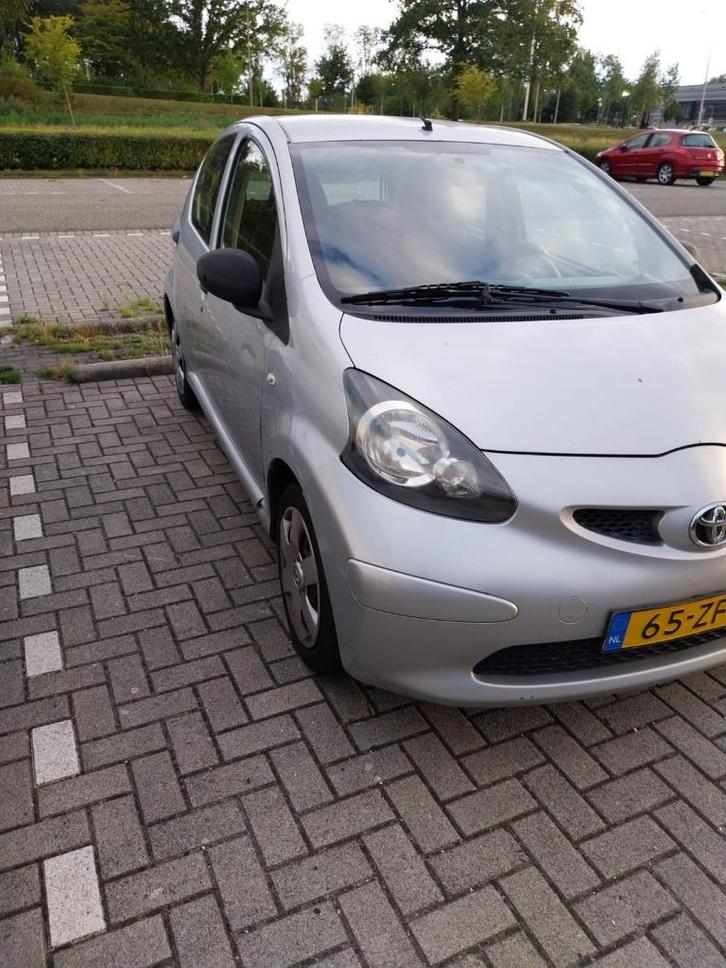 Toyota Aygo 1.0 12V Vvt-i 5DRS 2008 Grijs, Auto's, Toyota, Particulier, Aygo, ABS, Airbags, Airconditioning, Radio, Benzine, A