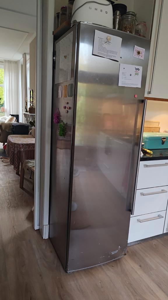 Siemens koelkast hoog model (1,86 m), Witgoed en Apparatuur, Koelkasten en IJskasten, Gebruikt, Zonder vriesvak, 200 liter of meer