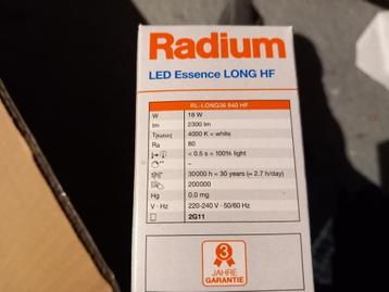 Radium 4 pins lamp voor tl bakken. Type 2G11. Led. 18 watt