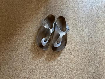 Birkenstock sandalen NIEUW maat 38 Zilver. beschikbaar voor biedingen