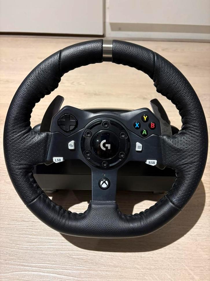Logitech G920 met pedalen en stuur, Spelcomputers en Games, Spelcomputers | Xbox | Accessoires, Zo goed als nieuw, Stuurtje of Sportattribuut
