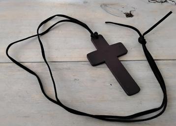 Halsketting met houten kruis - lederen bandje - gothic - nie beschikbaar voor biedingen