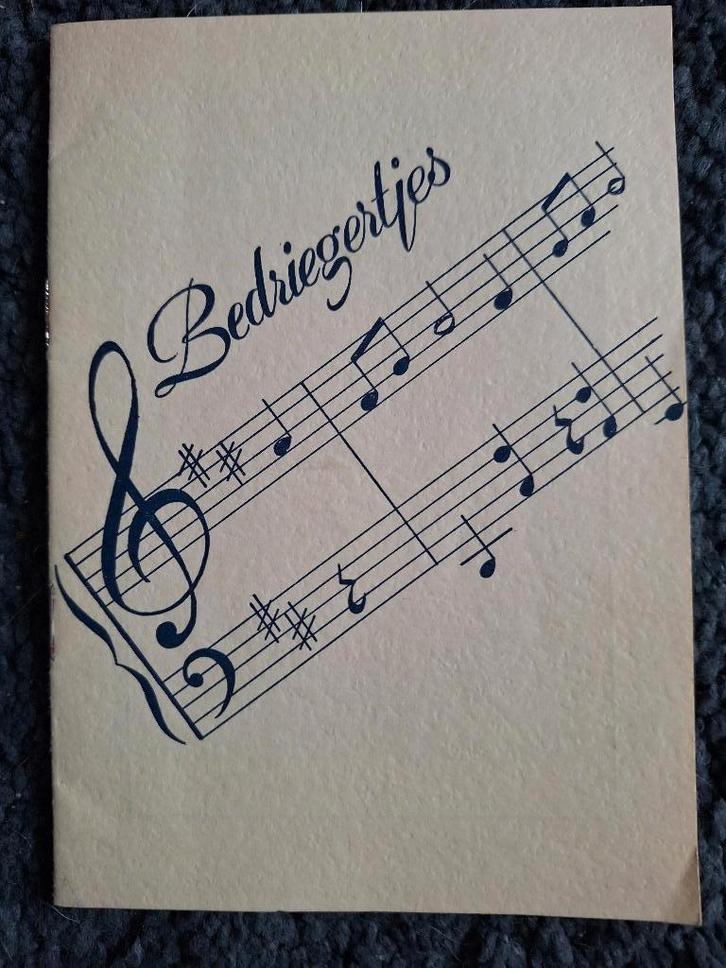 Bedriegertjes. Wim Kan en Corry Vonk, Boeken, Kunst en Cultuur | Dans en Theater, Zo goed als nieuw, Cabaret, Ophalen of Verzenden