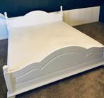 Royaal 2 persoons bed ombouw 215 x 196. 2 matrassen 90 x 200, Ophalen, Gebruikt, Wit, Tweepersoons