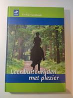 Leer buitenrijden met plezier - FNRS Handboek, Boeken, Ophalen of Verzenden, Zo goed als nieuw, Paarden of Pony's
