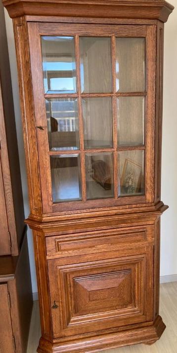 Luxe Hoekkast Vitrine massief Hout Nieuwstaat beschikbaar voor biedingen