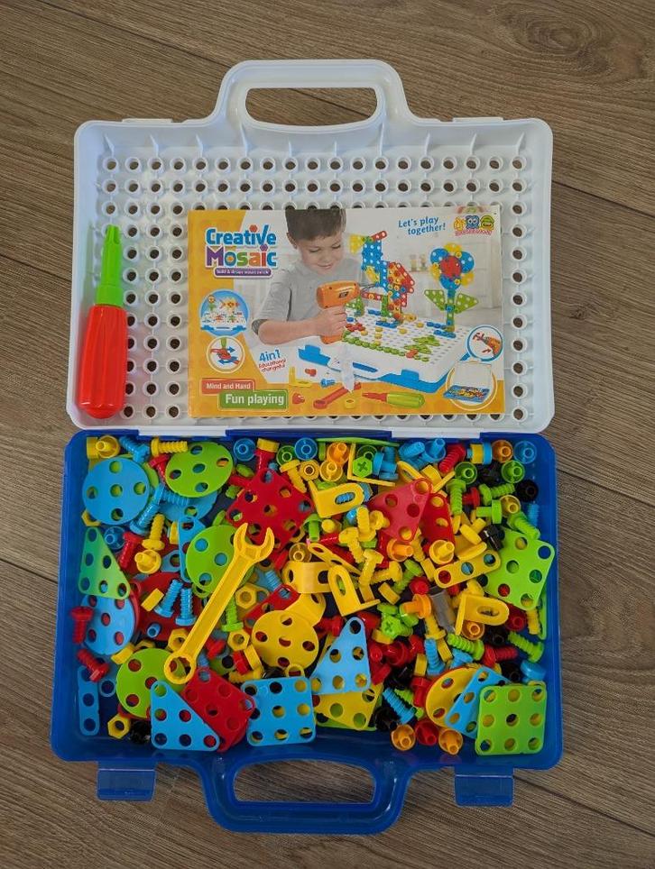 3D Mozaïek constructiespeelgoed gereedschap in koffer, Kinderen en Baby's, Speelgoed | Educatief en Creatief, Gebruikt, Bouwen