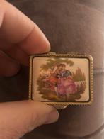 Vintage Pillendoosje met Romantisch Tafereel, Ophalen
