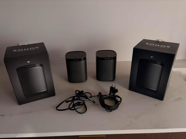 2x Sonos Play:1 Zwart - Zo Goed Als Nieuw!, Audio, Tv en Foto, Luidsprekers, Zo goed als nieuw, Front, Rear of Stereo speakers