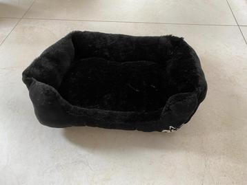 Kattenmand. Beeztees. Zwart. Kattenmand. Nieuw. beschikbaar voor biedingen