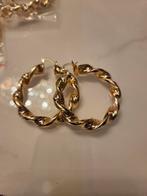 Gouden Wokkels Oorbellen met Bedeltjes, Hangers, Nieuw, Ophalen of Verzenden, Goud