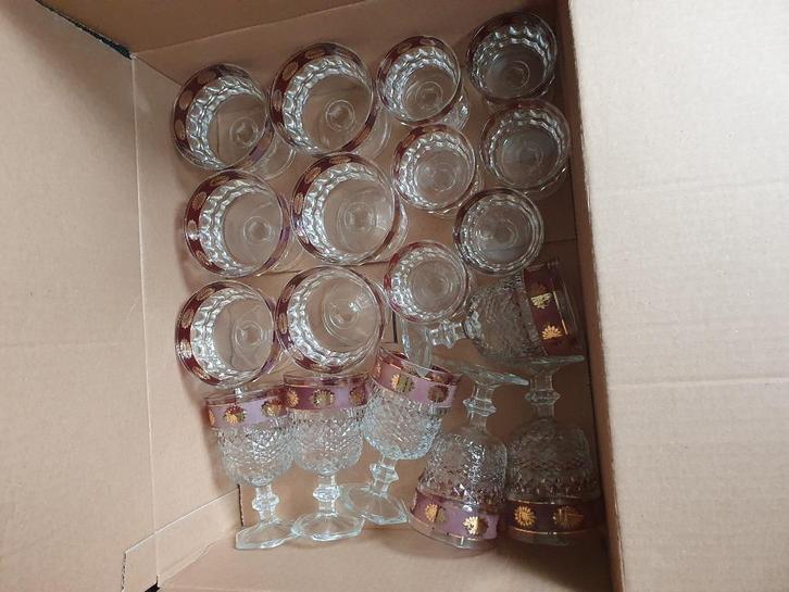 Set van 18 glaasjes : 3 x 6 glaasjes, Antiek en Kunst, Antiek | Glas en Kristal, Ophalen of Verzenden