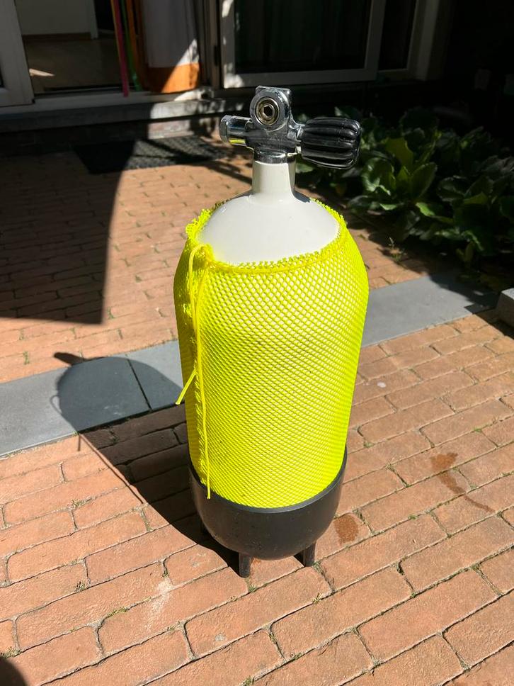 12L Duikfles - Kort Model - keuring komt uit 2016, Watersport en Boten, Duiken, Zo goed als nieuw, Duikfles, Ophalen of Verzenden
