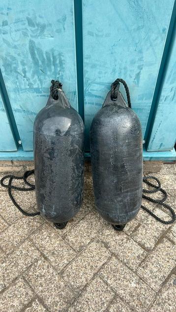 Fenders  beschikbaar voor biedingen