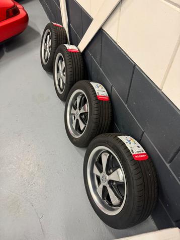 Nieuwe Fuchs set + nieuwe banden!! 15 inch deep six beschikbaar voor biedingen