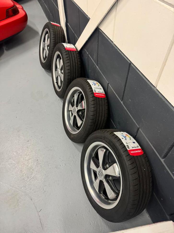 Nieuwe Fuchs set + nieuwe banden!! 15 inch deep six, Auto-onderdelen, Banden en Velgen, Band(en), Zomerbanden, 15 inch, 185 mm