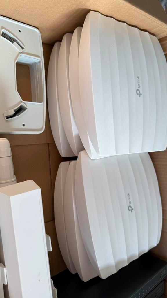 Volledig TP-Link Omada netwerksysteem, Computers en Software, Accesspoints, Zo goed als nieuw, Ophalen