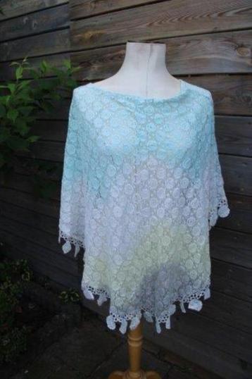 Poncho gekleurd kant 1 mt Vaste prijs OPRUIMING beschikbaar voor biedingen
