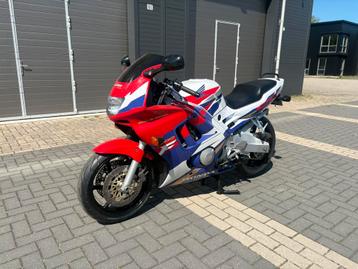 Honda CBR 600F 1996 super staat beschikbaar voor biedingen