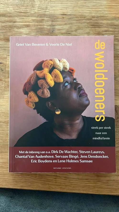 Veerle De Niel - De woldoeners, Boeken, Hobby en Vrije tijd, Zo goed als nieuw, Breien en Haken, Ophalen of Verzenden