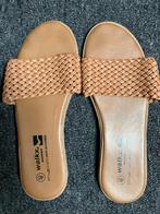Dames slippers maat 40 amper gedragen, Slippers, Bruin, Ophalen of Verzenden, Zo goed als nieuw