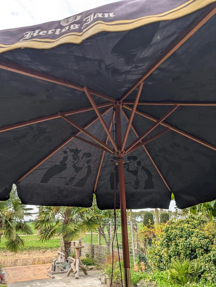 Hertog Jan Parasol - Perfect voor de zomer!, Tuin en Terras, Parasols, Gebruikt, Stokparasol, 2 tot 3 meter, Ophalen