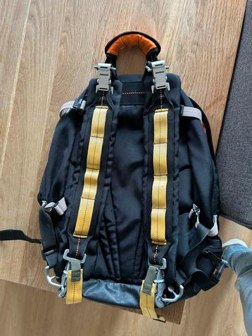 Parajumpers rugtas beschikbaar voor biedingen