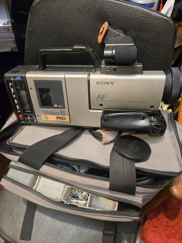 Sony video 8 pro ccd-v100e met kabels en lader beschikbaar voor biedingen