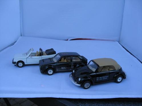 3 Volkswagen miniaturen 1x wit Cabrio 1x zwart Logo GTI 1x C, Hobby en Vrije tijd, Modelauto's | 1:43, Nieuw, Auto, Overige merken