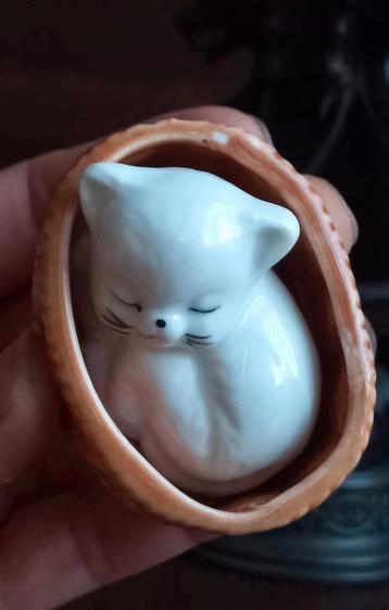 Vintage geglazuurd keramieken poezen beeldje–Handgeschilderd beschikbaar voor biedingen