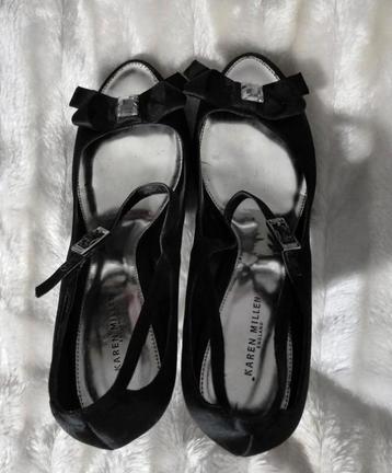 Zwarte satijnen stiletto peep toes van Karen Millen beschikbaar voor biedingen