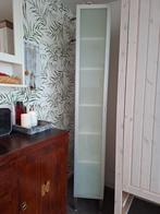 Gratis smalle witte kast met melkglas deur, Huis en Inrichting, Ophalen