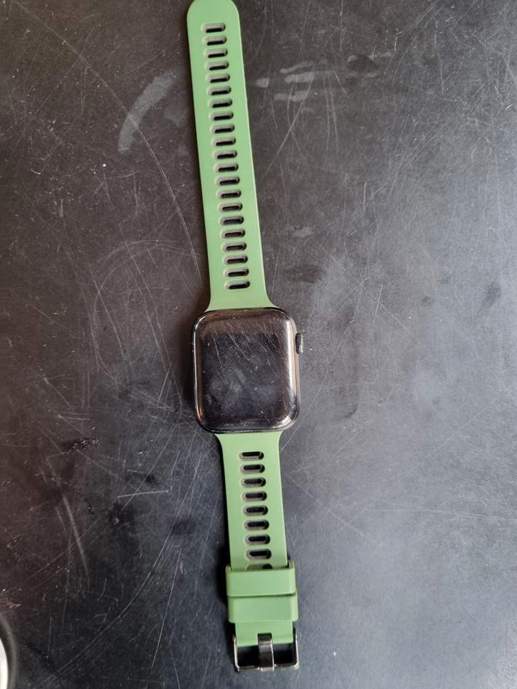 Apple Watch SE 44mm, Sieraden, Tassen en Uiterlijk, Smartwatches, Gebruikt, iOS, Zwart, Ophalen of Verzenden