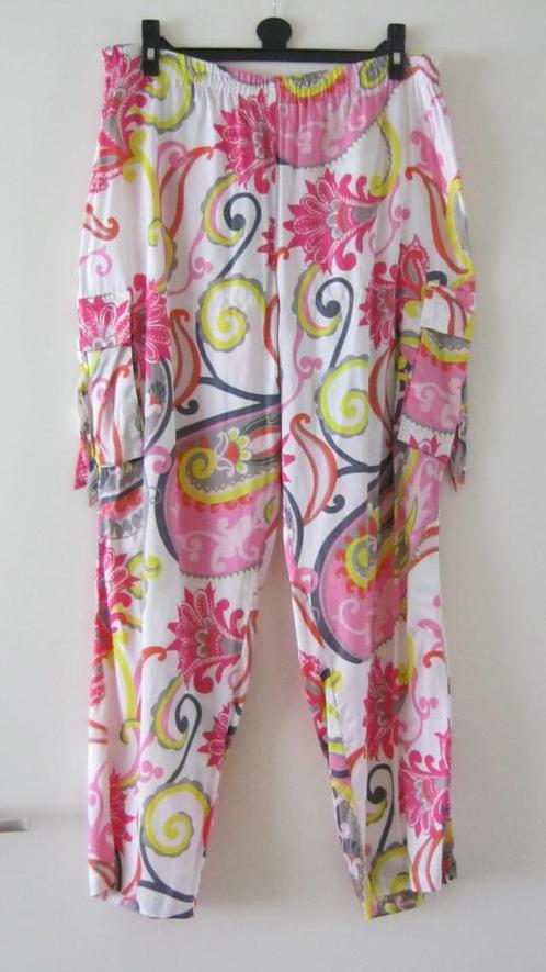 NIEUWE wijde zomer broek met roze bloem motieven, maat XL., Kleding | Dames, Broeken en Pantalons, Nieuw, Maat 46/48 (XL) of groter