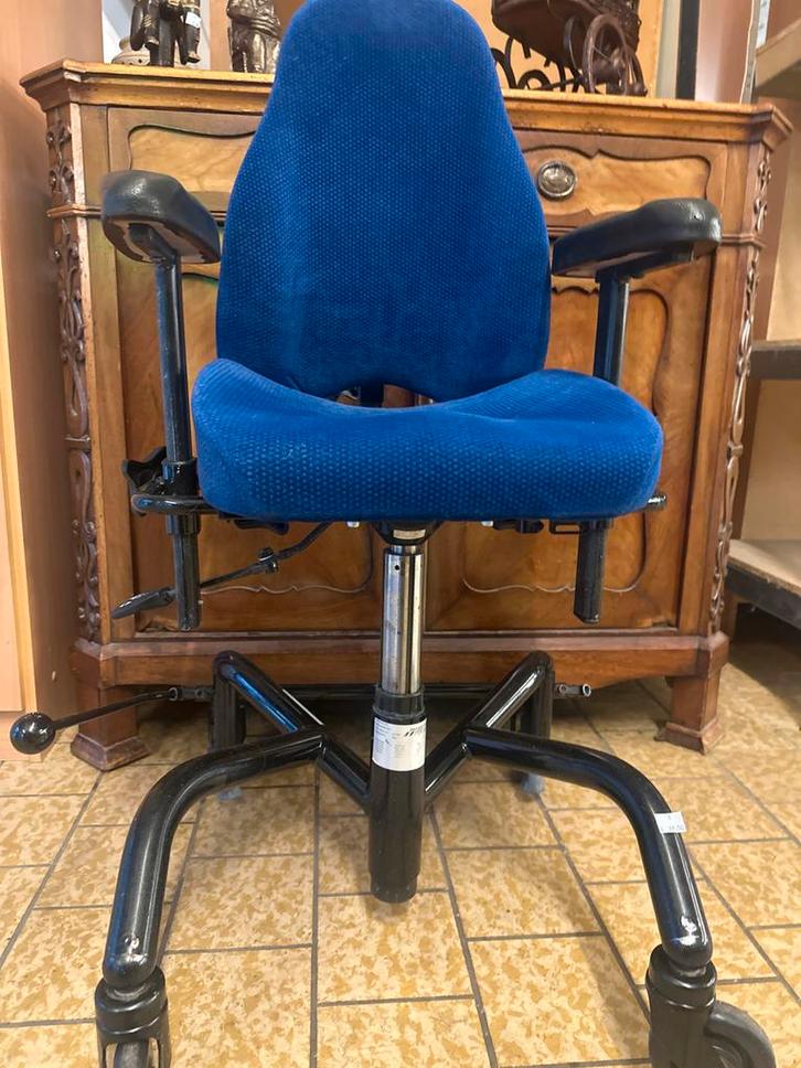 Mercado Real 9000 Plus Trippelstoel - Blauw, Huis en Inrichting, Bureaustoelen, Gebruikt, Bureaustoel, Blauw, Ergonomisch, Ophalen