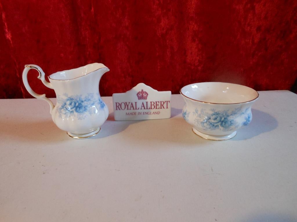 Royal Albert Windsor Rose roomstelletje, Overige typen, Ophalen of Verzenden, Zo goed als nieuw, Overige stijlen