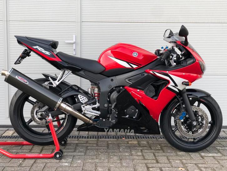 Yamaha R6 | RJ09 | Rood | Bos Uitlaat | 35kw, Motoren, Motoren | Yamaha, Bedrijf, Super Sport, 12 t/m 35 kW, 4 cilinders, Minimaal motorrijbewijs A2
