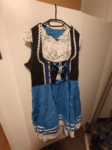 Dirndl en sokken, nieuw. 100% katoen beschikbaar voor biedingen