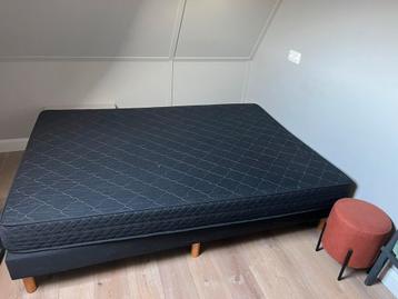 Gratis boxspring
