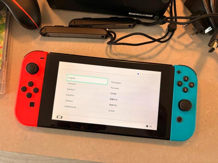 Nintendo Switch Compleet + 4 Games, Spelcomputers en Games, Games | Nintendo Switch, Gebruikt, Overige genres, 3 spelers of meer