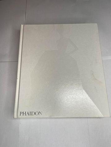 The Fashion Book - Phaidon beschikbaar voor biedingen