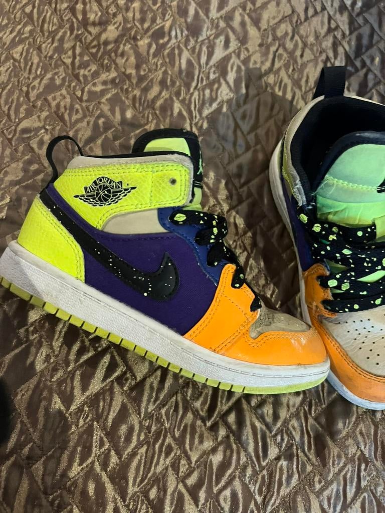 AIR JORDAN NIKE sneakers maat 30 Origineel zgan, Sportschoenen, Ophalen of Verzenden, Zo goed als nieuw, Nike air jordan