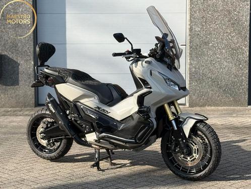 Honda X-ADV 750 ABS Akrapovic Uniek Custom Seat X ADV 2018 !, Motoren, Motoren | Honda, Bedrijf, Scooter, meer dan 35 kW, 2 cilinders