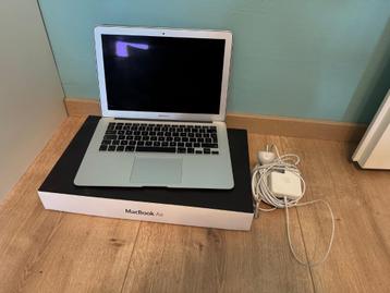 MacBook Air 13 inch uit 2011 beschikbaar voor biedingen