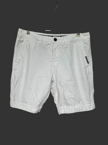 Superdry Shorts Maat XL Wit Capri Style Golf Preppy beschikbaar voor biedingen