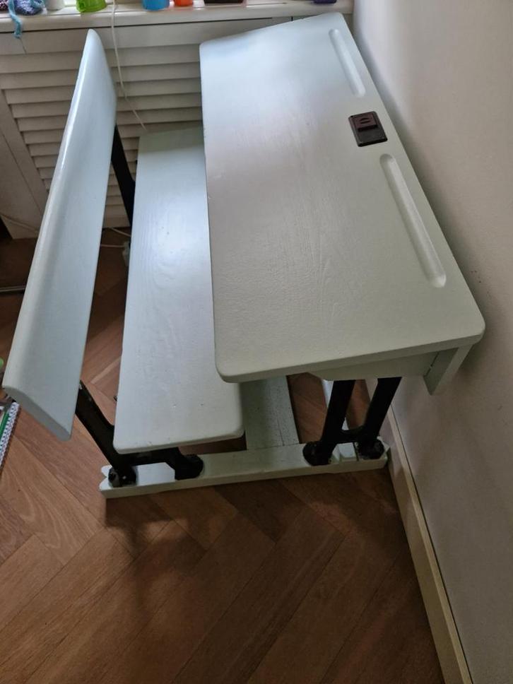 Vintage Schoolbankje W de Koning Velp, Huis en Inrichting, Bureaus, Gebruikt, Bureau, Ophalen